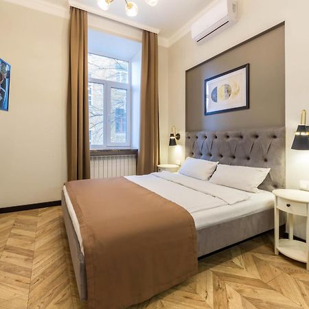 Apartments On Antonovycha Kyiv Exterior photo